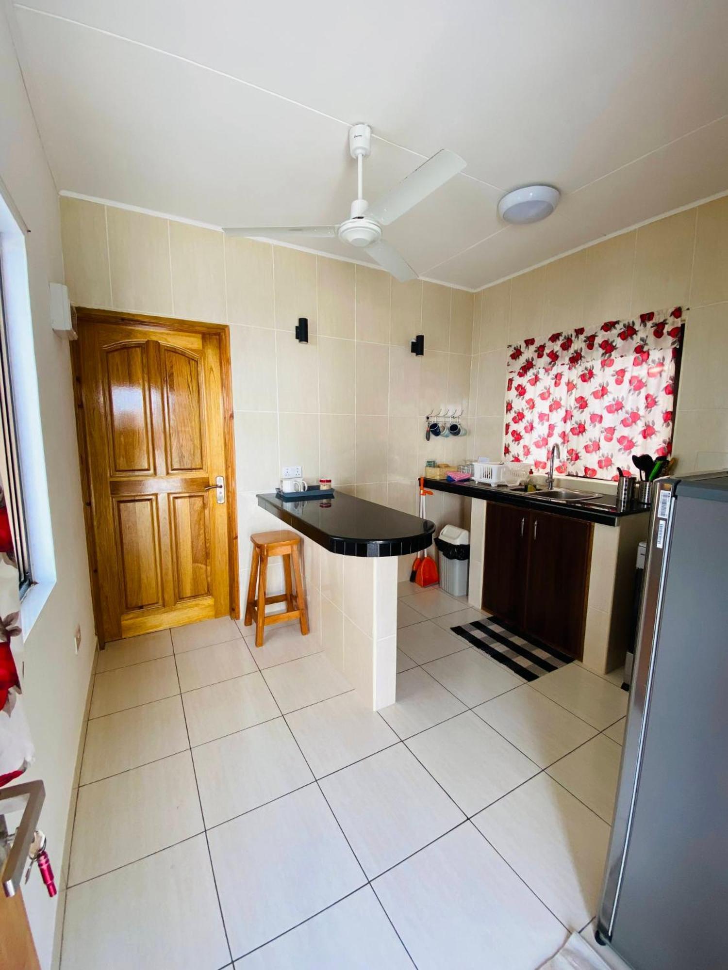 Oceanic View Apartments Beau Vallon  Extérieur photo